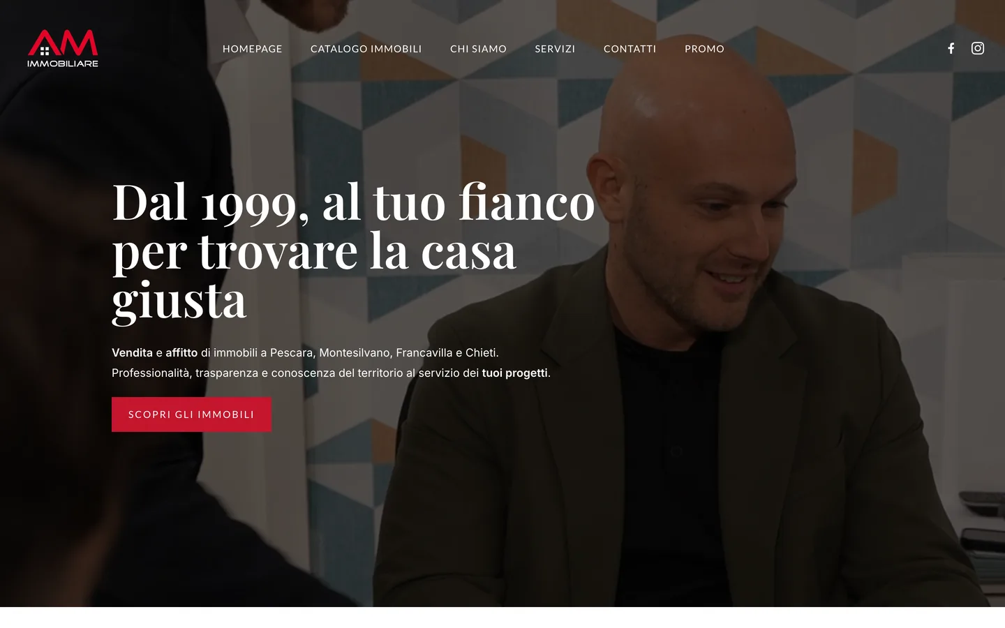 Home page di A.M. Immobiliare, con il servizio fotografico realizzato in agenzia